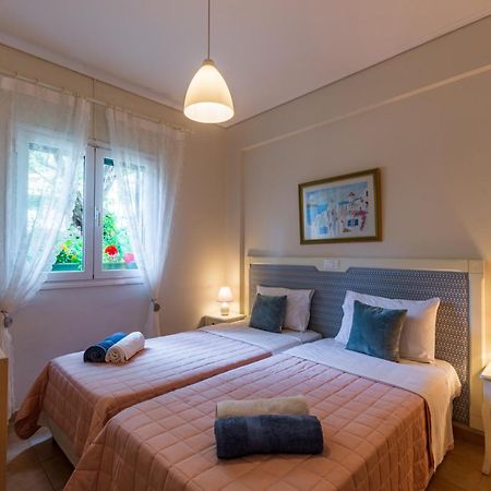 Barbati Seafront Luxury Suites Extérieur photo