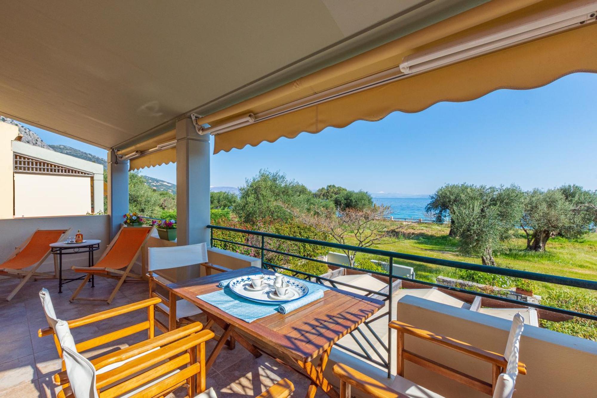 Barbati Seafront Luxury Suites Extérieur photo